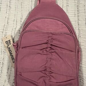 No Boundaries Women's Hands Free Sling Bag- New!